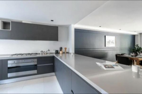 Moderno y exclusivo departamento